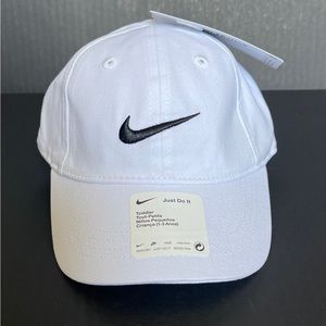 Nike Toddler Solid Swoosh Baseball Cap